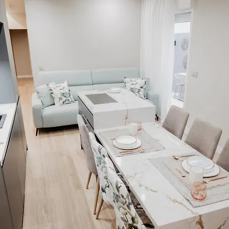 Апартаменты Patio De La Muralla *