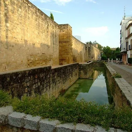 Patio De La Muralla Апартаменты *