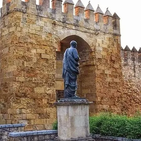 Patio De La Muralla דירה *