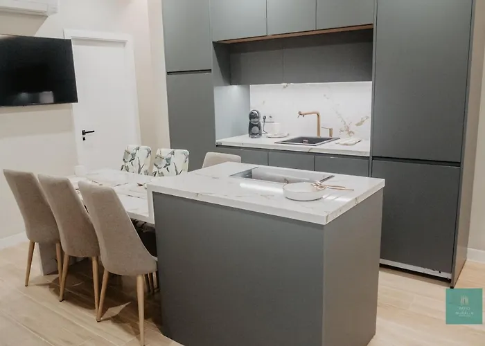 Patio De La Muralla * Córdoba