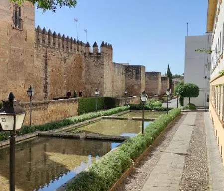 Patio De La Muralla